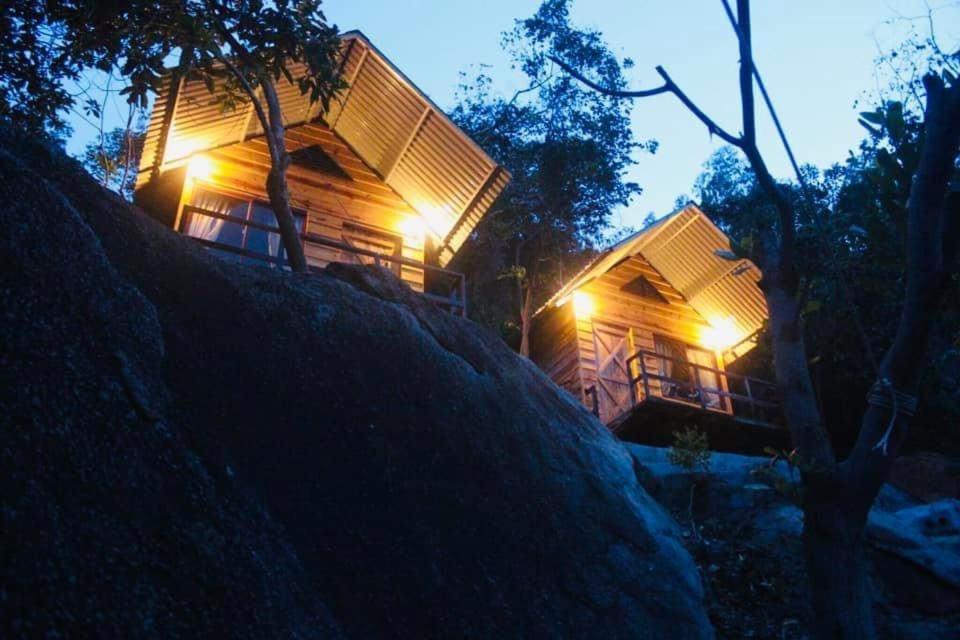 Thanh Nhi Homestay คัมรานห์ ภายนอก รูปภาพ